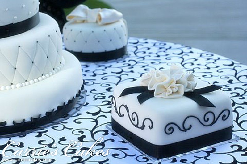 Mini Wedding Cake Centerpieces Mini Wedding Cake Centerpieces