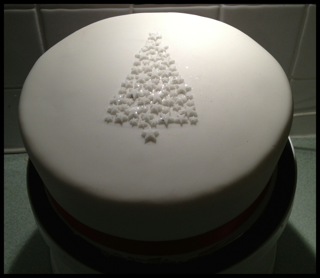 Royal Iced Christmas Cake