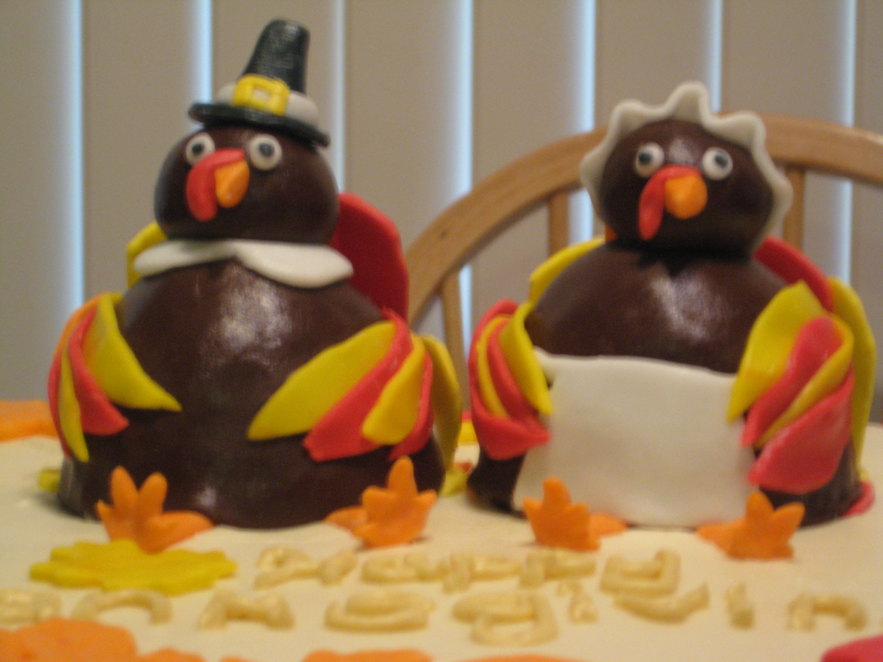 Thanksgiving Cakes with Fondant Thanksgiving Cakes with Fondant