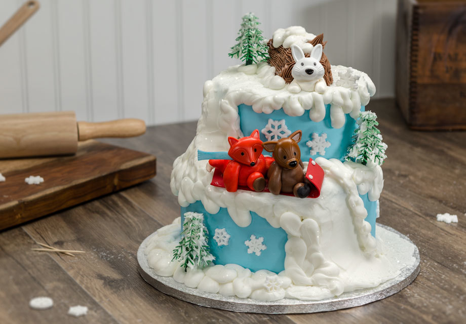 Зимние торты рецепты. Зимний торт. Тортики с зимней тематикой. Торт зимний пейзаж. Зимний торт для мальчика.