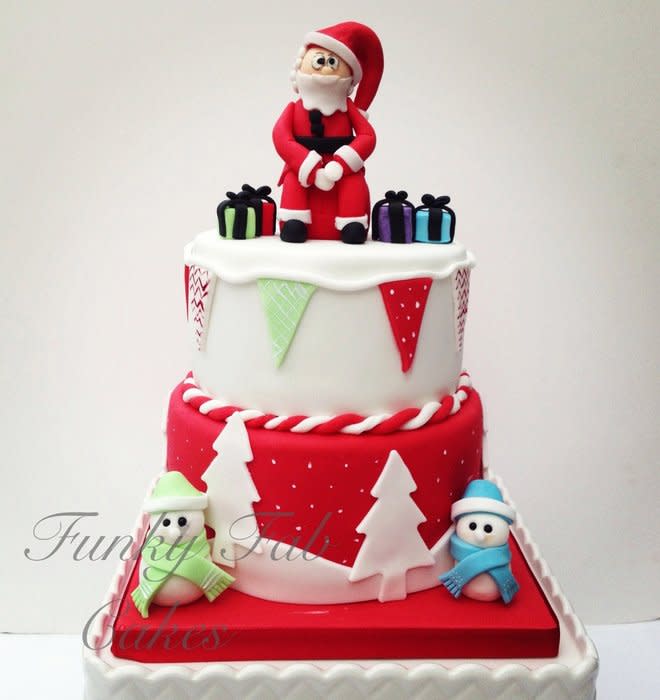 2 Tier Christmas Cake 2 Tier Christmas Cake