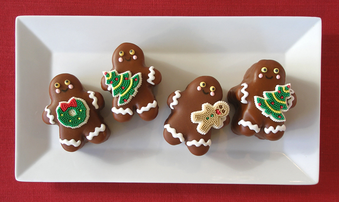 Christmas Petit Fours Mini Cakes Christmas Petit Fours Mini Cakes