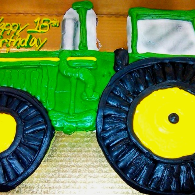 Cupcake Cake Tractor