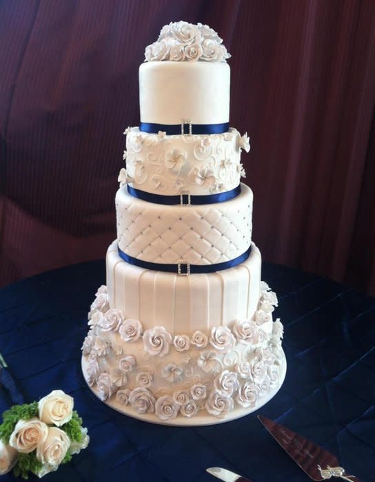Elegant Tiered Wedding Cake Elegant Tiered Wedding Cake