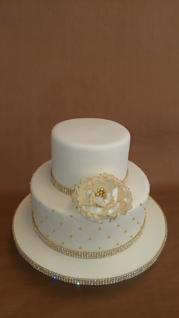 Ideas to Choose From for a New Year's Eve Wedding Ideas to Choose From for a New Year's Eve Wedding