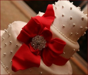Silver Dragee Wedding Cake Silver Dragee Wedding Cake