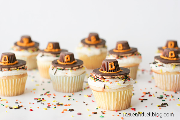 Thanksgiving Pilgrim Hat Cupcakes Thanksgiving Pilgrim Hat Cupcakes