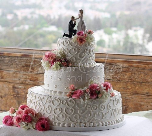 3 tier wedding cake