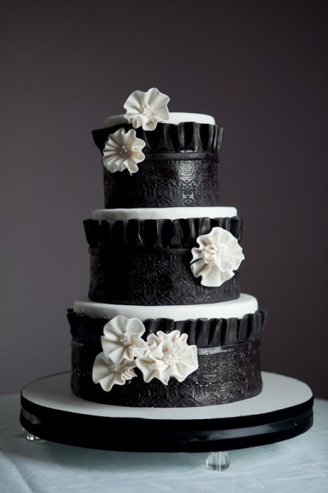 Black and White Wedding Cake Black and White Wedding Cake