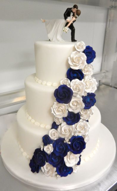 Blue and White Wedding Cake Ideas Blue and White Wedding Cake Ideas