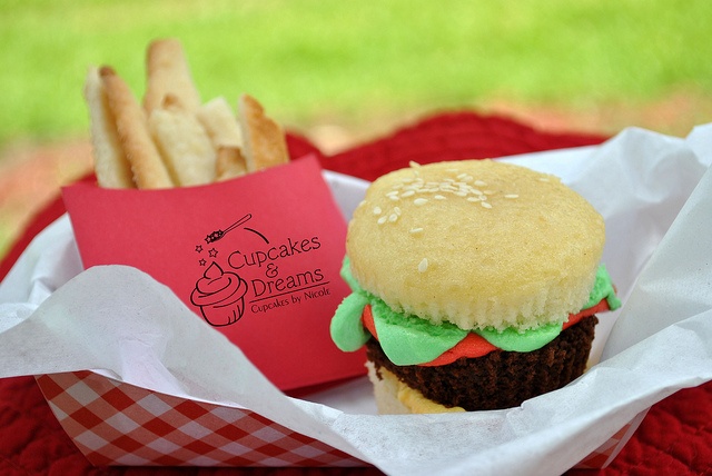 Cupcake Burgers and Fries Cookie Cupcake Burgers and Fries Cookie