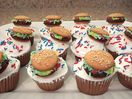 Day Memorial Hamburger Cupcakes