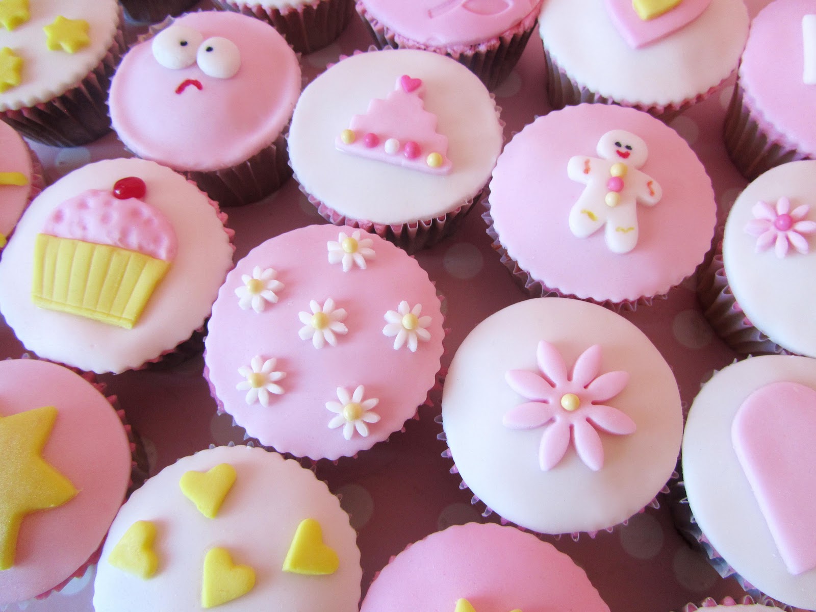Fondant Cupcakes