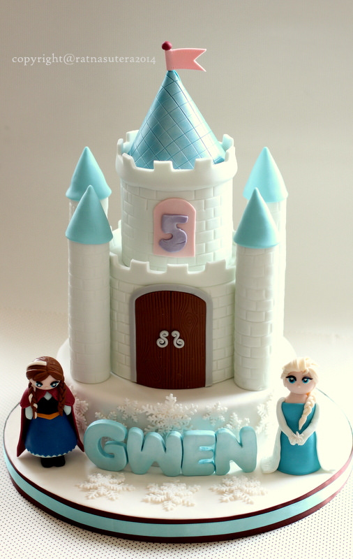 Frozen Castle Cake Frozen Castle Cake