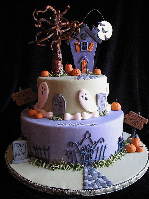 Halloween Haunted House Cake Halloween Haunted House Cake