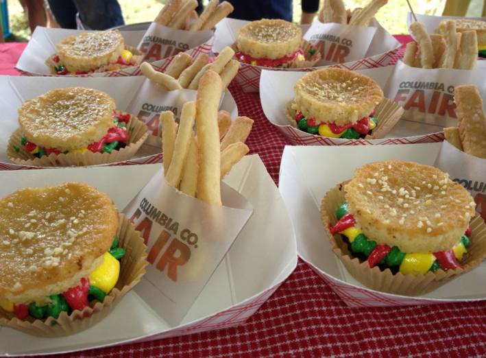Hamburger and Fries Cupcakes Hamburger and Fries Cupcakes