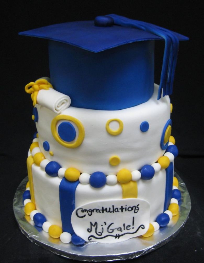 High School Graduation Cake Ideas