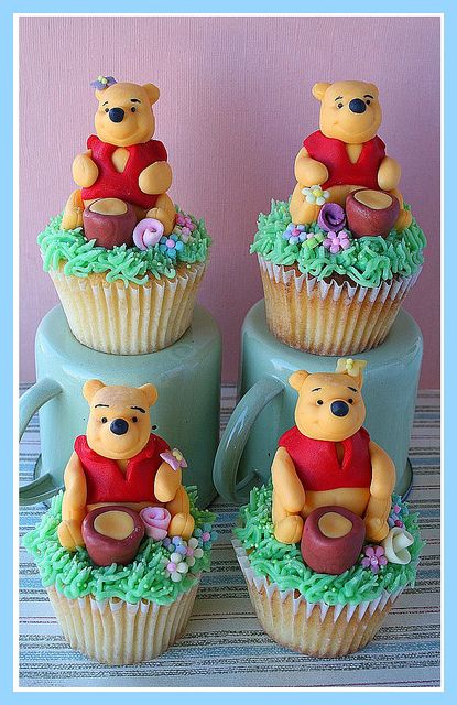 Pooh Cupcakes