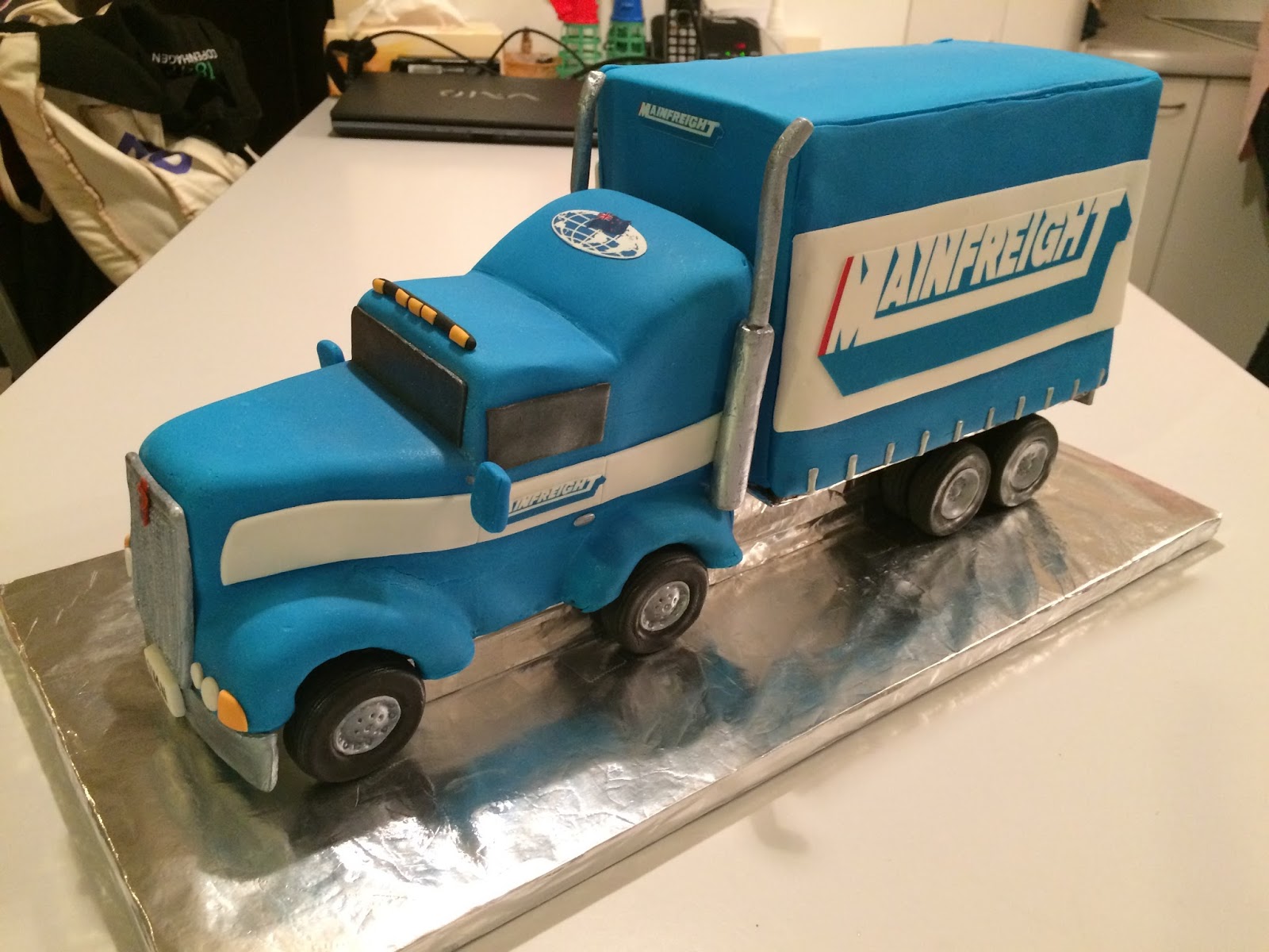 Semi Truck Driver Cakes