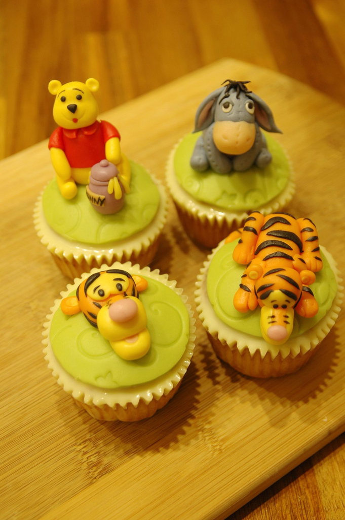 Winnie the Pooh Birthday Cupcake Cake