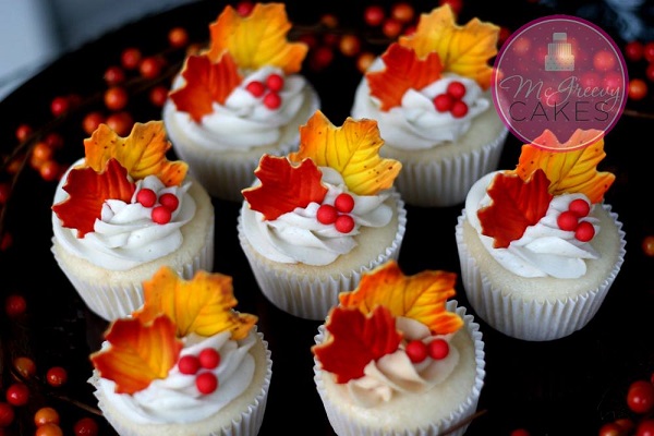 Fall Fondant Leaves Cupcakes Fall Fondant Leaves Cupcakes