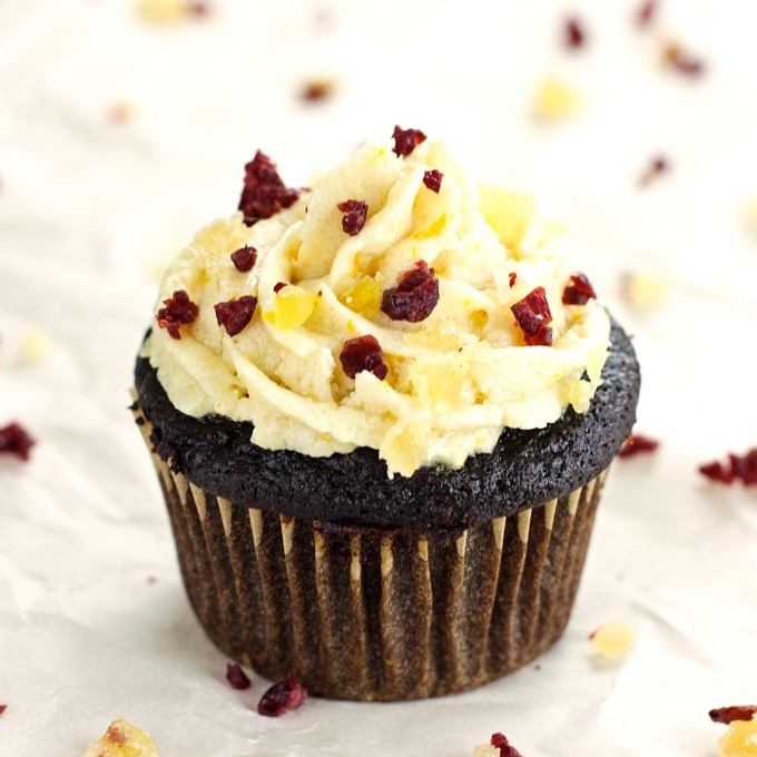 Gingerbread Cupcakes with Cream Cheese Frosting Gingerbread Cupcakes with Cream Cheese Frosting