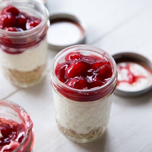 Mason Jar No-Bake S'mores Cheesecake Mason Jar No-Bake S'mores Cheesecake