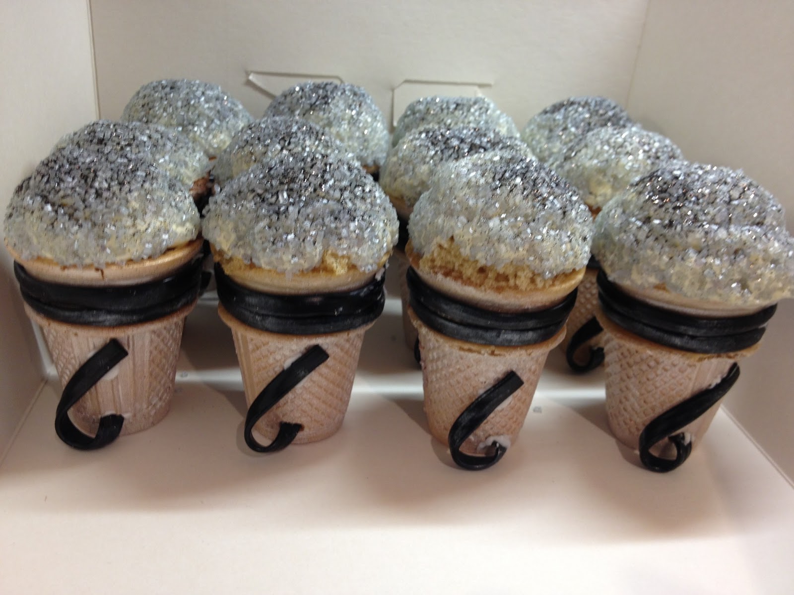 Microphone Shaped Cupcake Cake