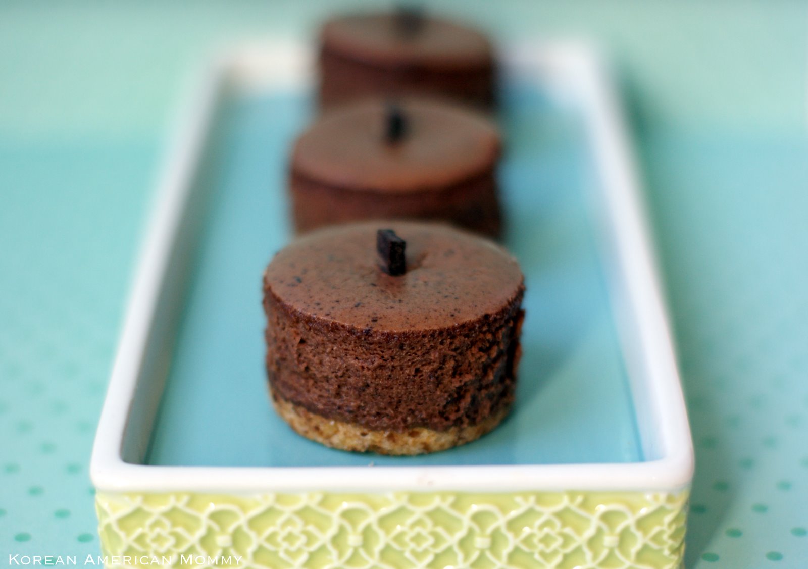 Mini Cheesecakes with Chocolate Crust