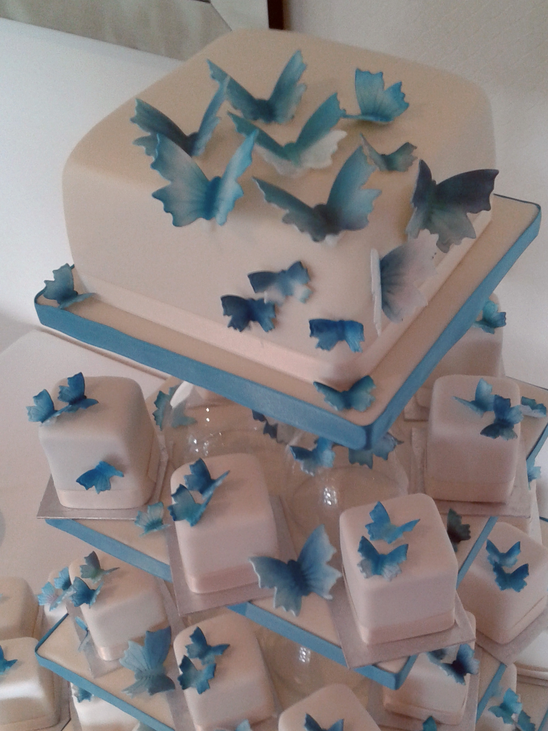 Mini Square Wedding Cakes Mini Square Wedding Cakes