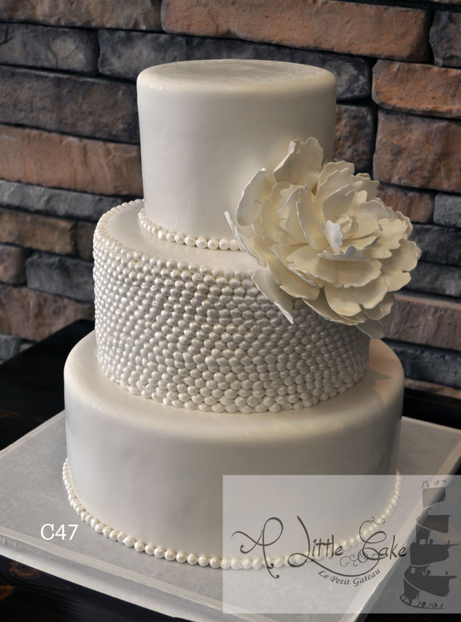 Pearl Fondant Wedding Cake