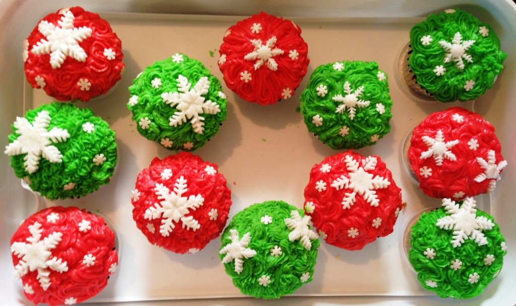 5 Photos of Red Velvet Cupcakes With Fondant Snowflake 5 Photos of Red Velvet Cupcakes With Fondant Snowflake