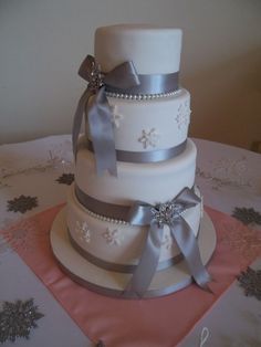 Red Velvet Cake with Sparkle Red Velvet Cake with Sparkle