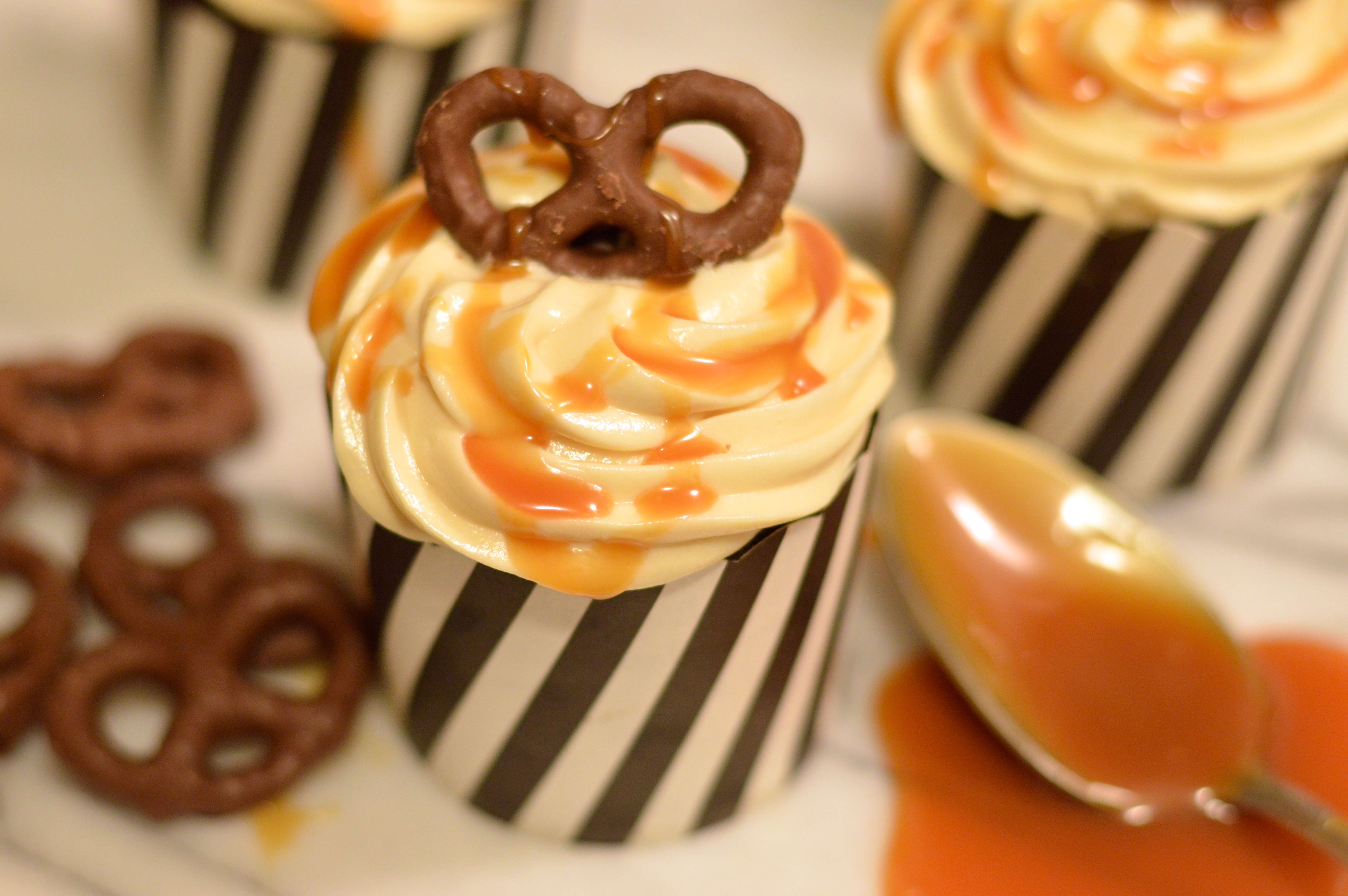 Salted Caramel Cream Cheese Cupcakes Salted Caramel Cream Cheese Cupcakes