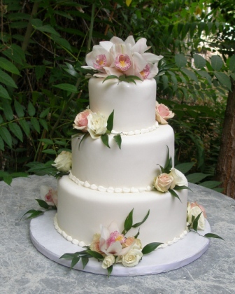 Simple Wedding Cake