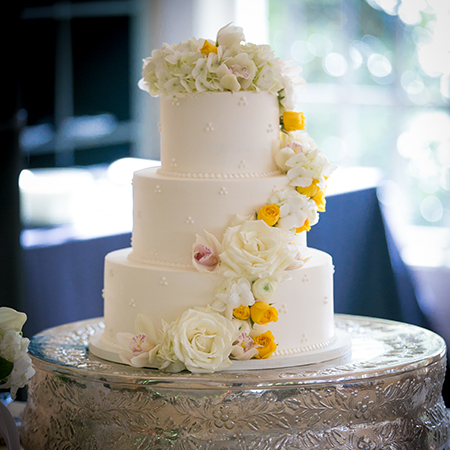 Small Simple Wedding Cakes