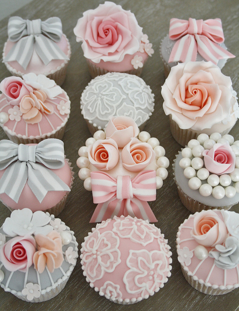 Vintage Wedding Cupcakes