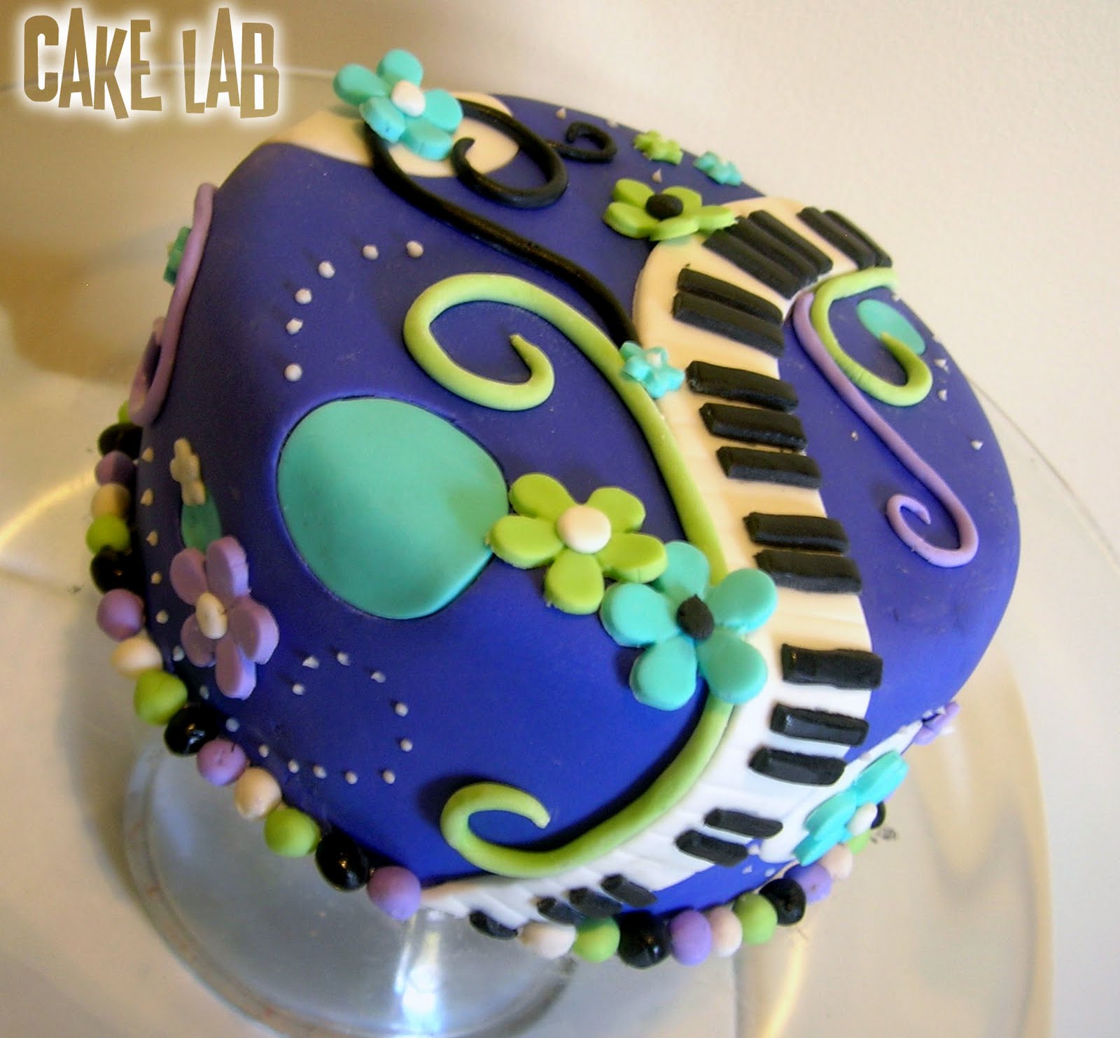 7 Photos of Fondant Cakes With Cool Designs 7 Photos of Fondant Cakes With Cool Designs