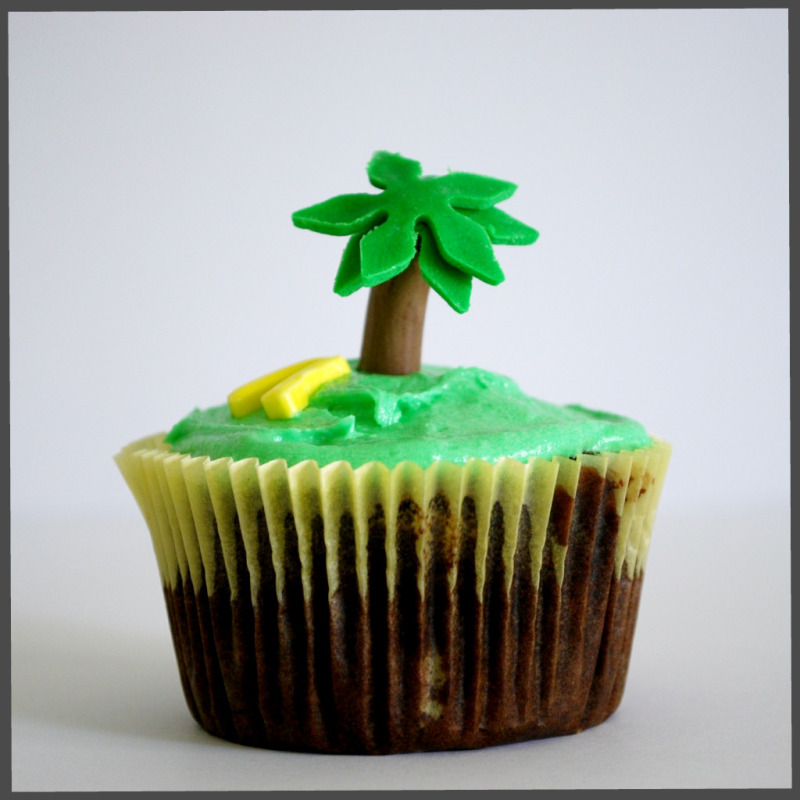 12 Photos of Fondant Palm Trees Cupcakes 12 Photos of Fondant Palm Trees Cupcakes