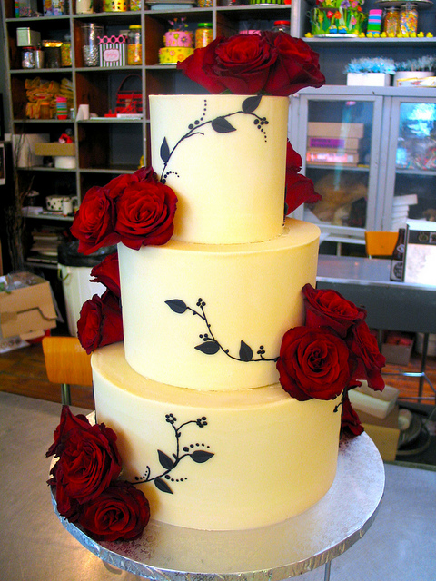 White and Chocolate Wedding Tier Cakes
