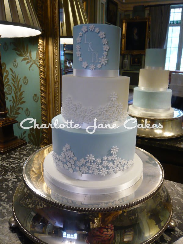 3 tier wedding cakes