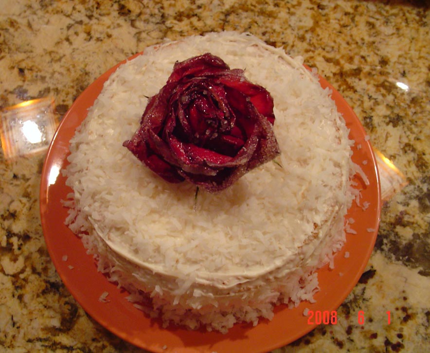Angel Food Cake with Strawberries Angel Food Cake with Strawberries