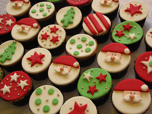 Beautiful German Christmas Cupcakes