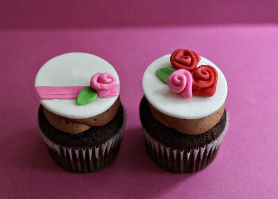 Elegant Fondant Cupcake Toppers Elegant Fondant Cupcake Toppers