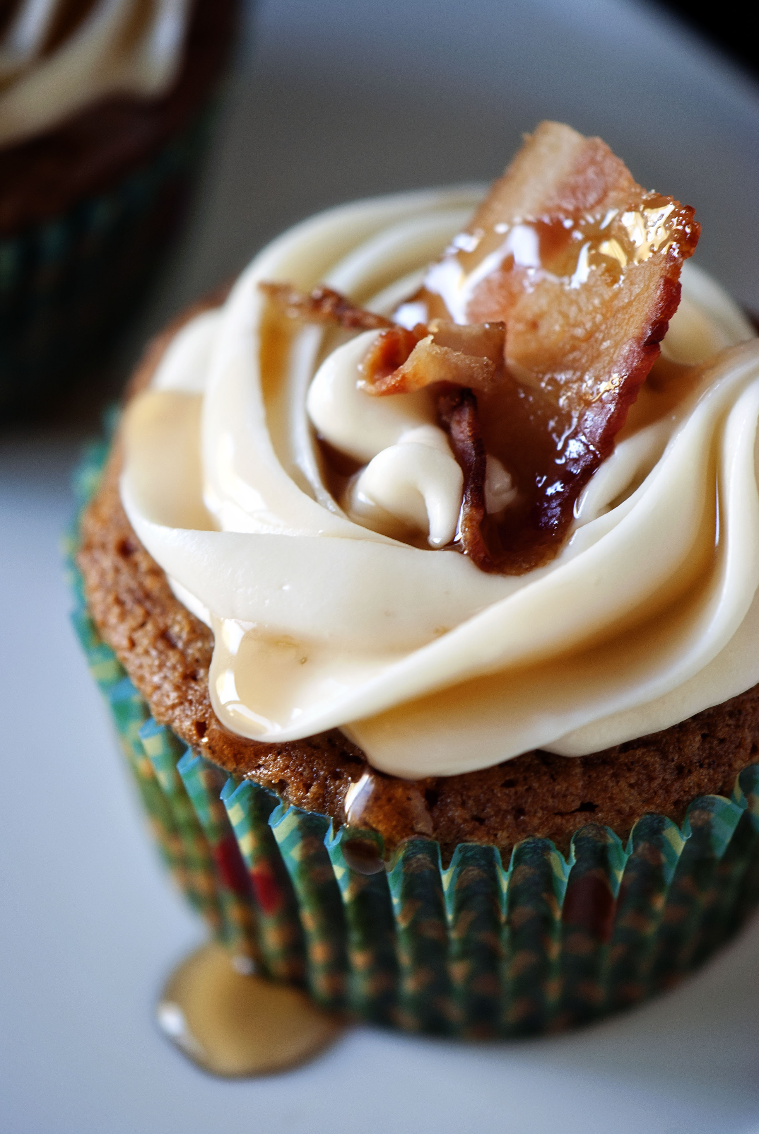 French Toast and Bacon Maple Cupcakes
