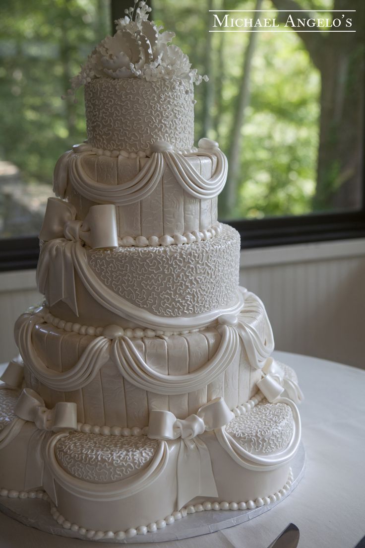 Petal Shaped Wedding Cake Petal Shaped Wedding Cake