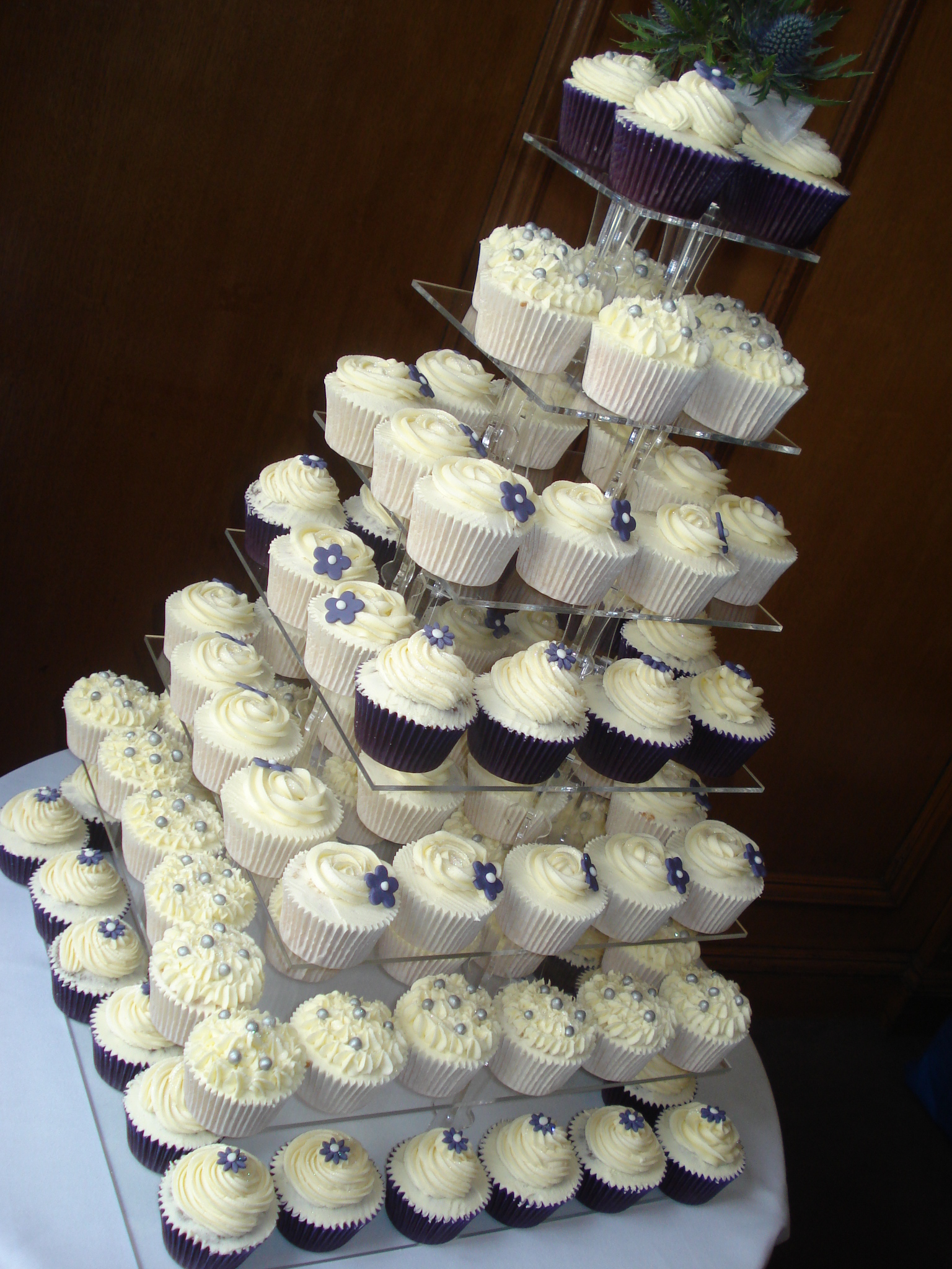 9 cupcake wedding cakes