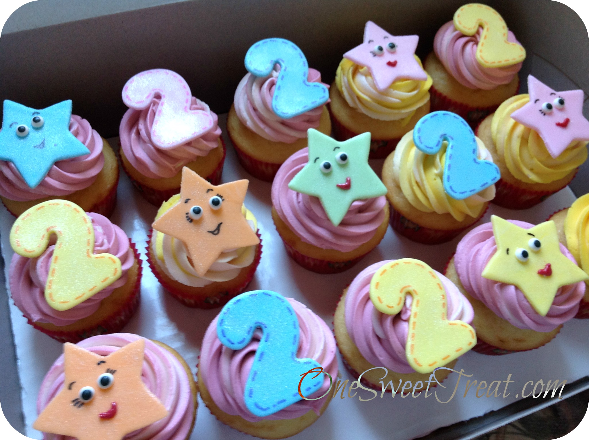 Star Dora the Explorer Cupcakes