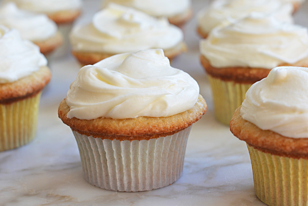 Vanilla Cupcakes with Cream Cheese Frosting Vanilla Cupcakes with Cream Cheese Frosting