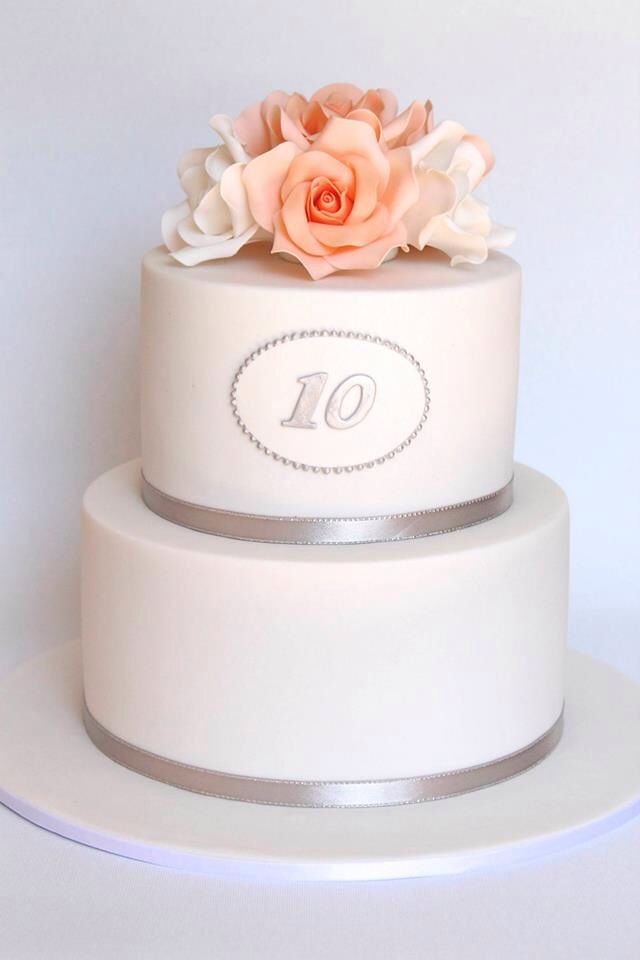 10 Year Anniversary Cake Ideas